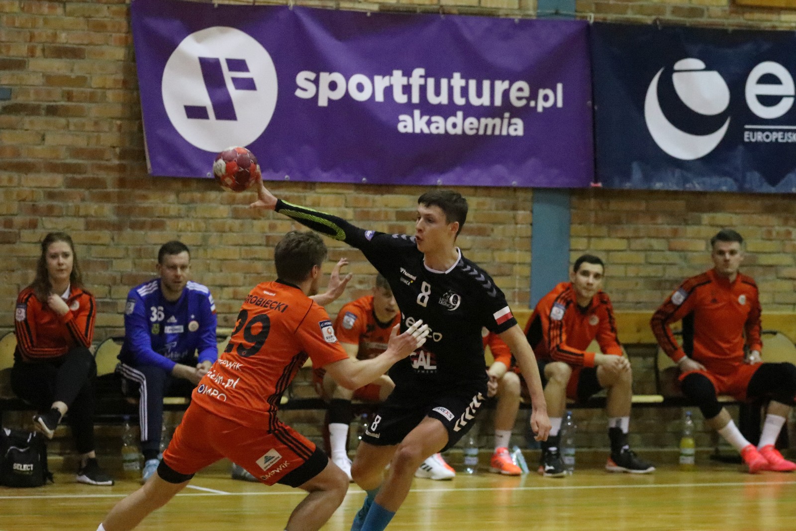 W Legnicy bez sensacji. Zagłebie wygrywa z Dziewiątką Legnica