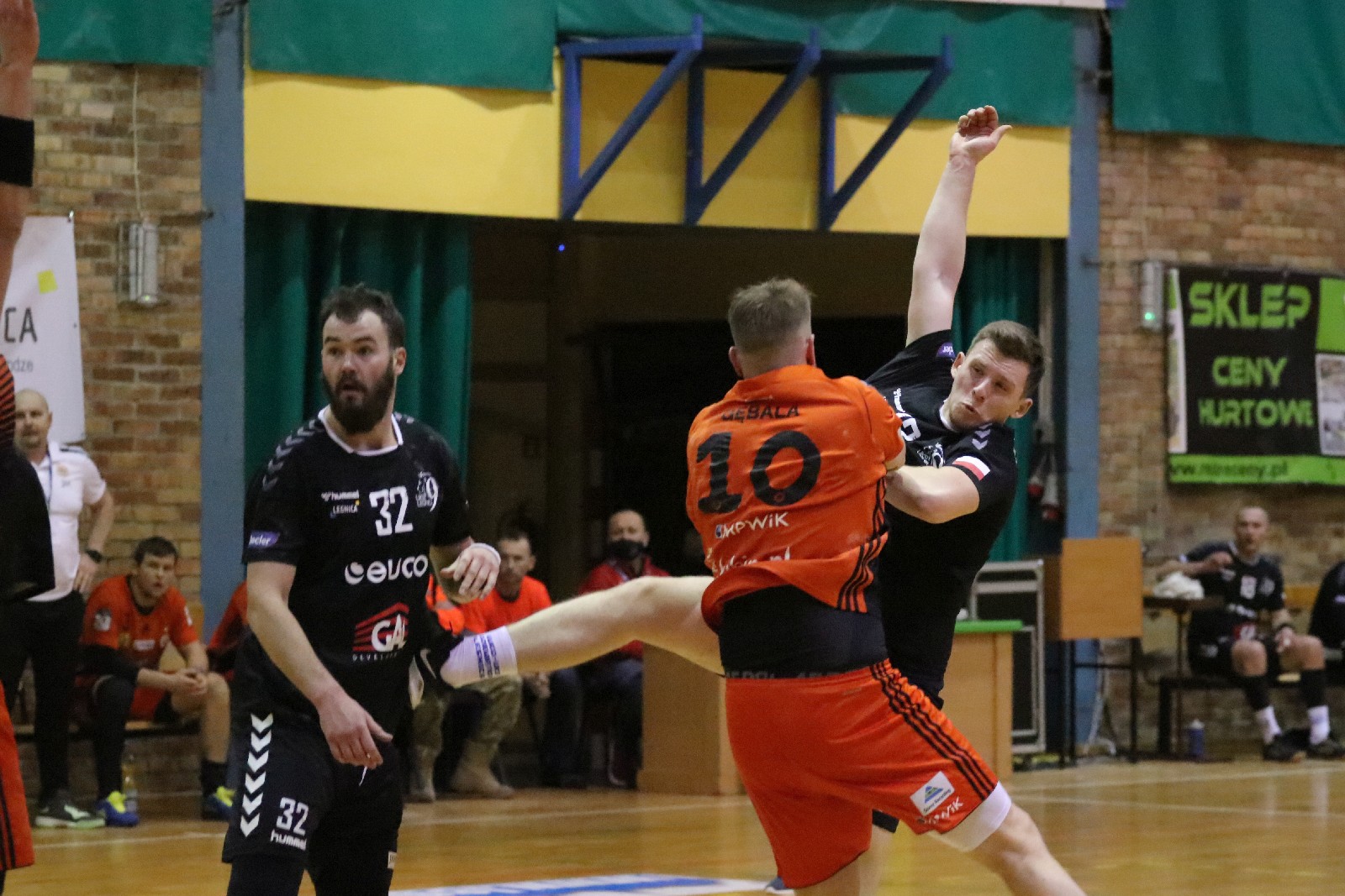 W Legnicy bez sensacji. Zagłebie wygrywa z Dziewiątką Legnica