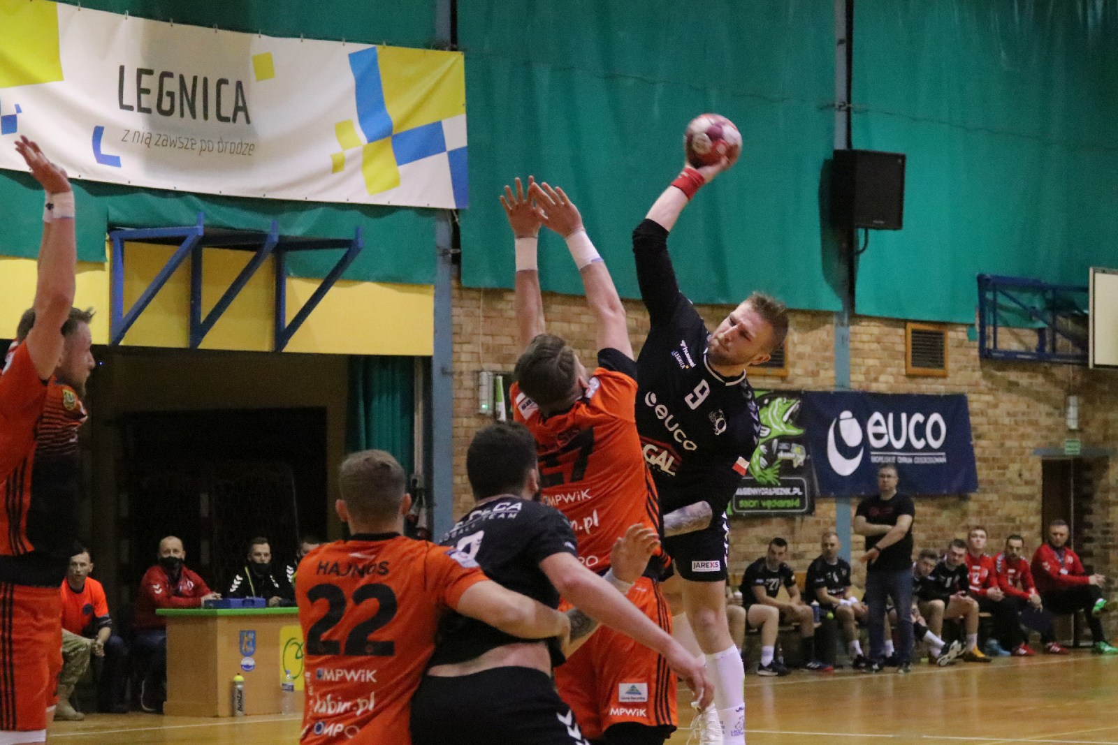 W Legnicy bez sensacji. Zagłebie wygrywa z Dziewiątką Legnica