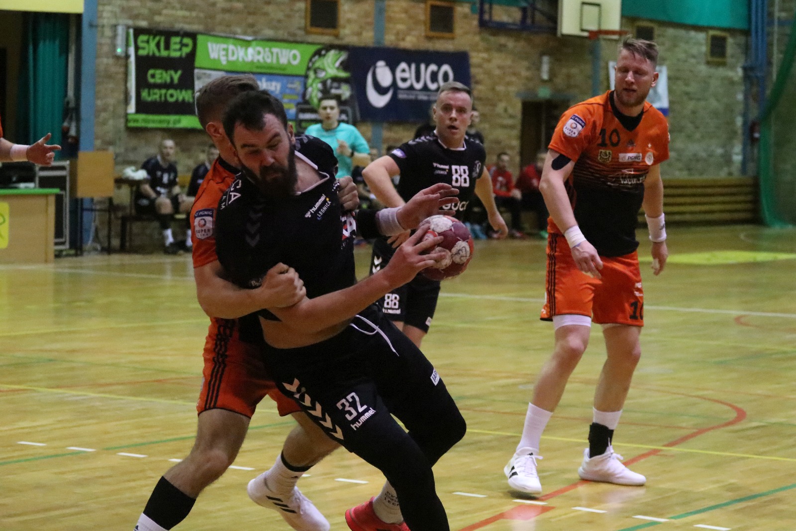 W Legnicy bez sensacji. Zagłebie wygrywa z Dziewiątką Legnica