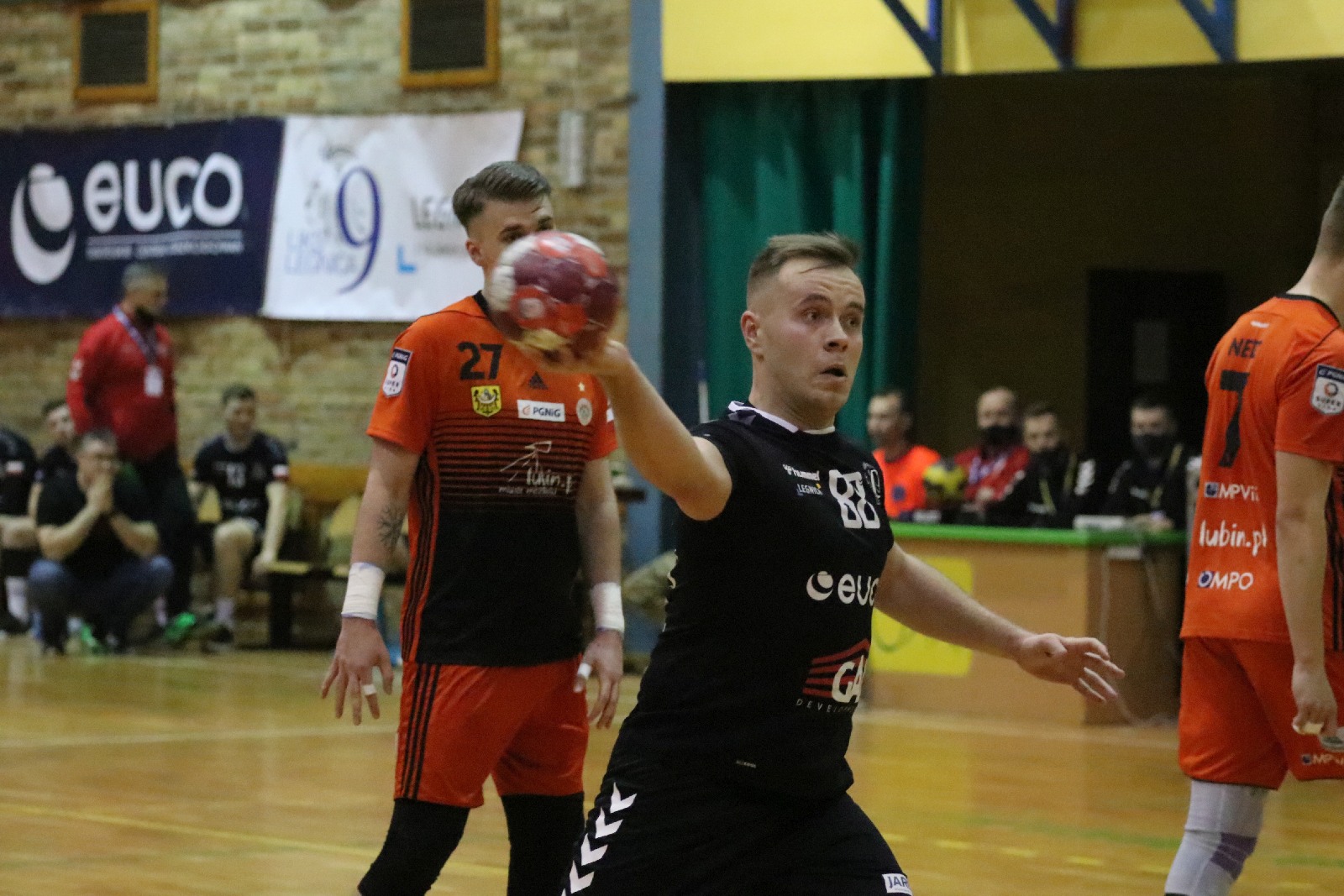 W Legnicy bez sensacji. Zagłebie wygrywa z Dziewiątką Legnica