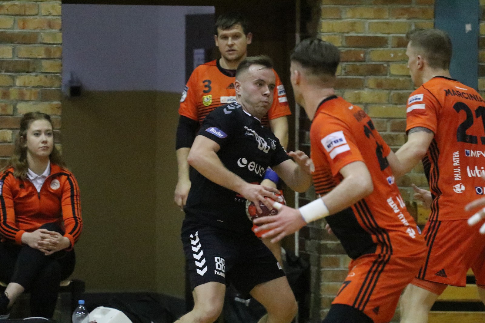 W Legnicy bez sensacji. Zagłebie wygrywa z Dziewiątką Legnica