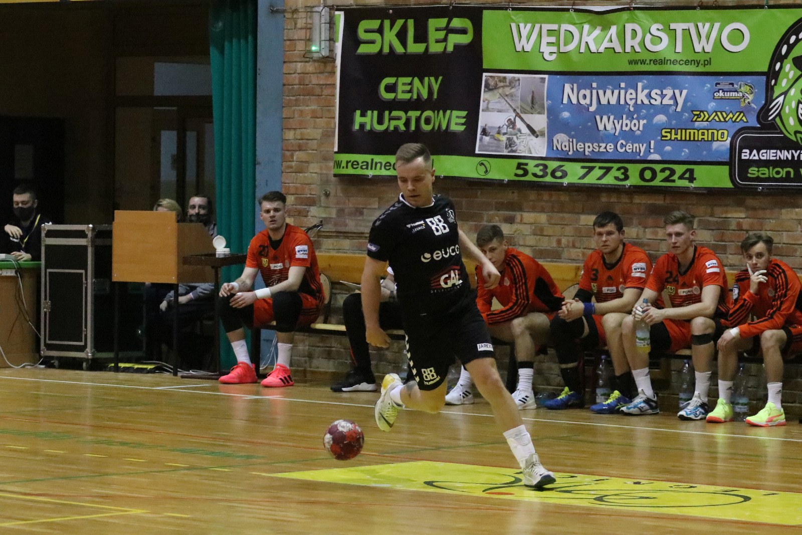 W Legnicy bez sensacji. Zagłebie wygrywa z Dziewiątką Legnica
