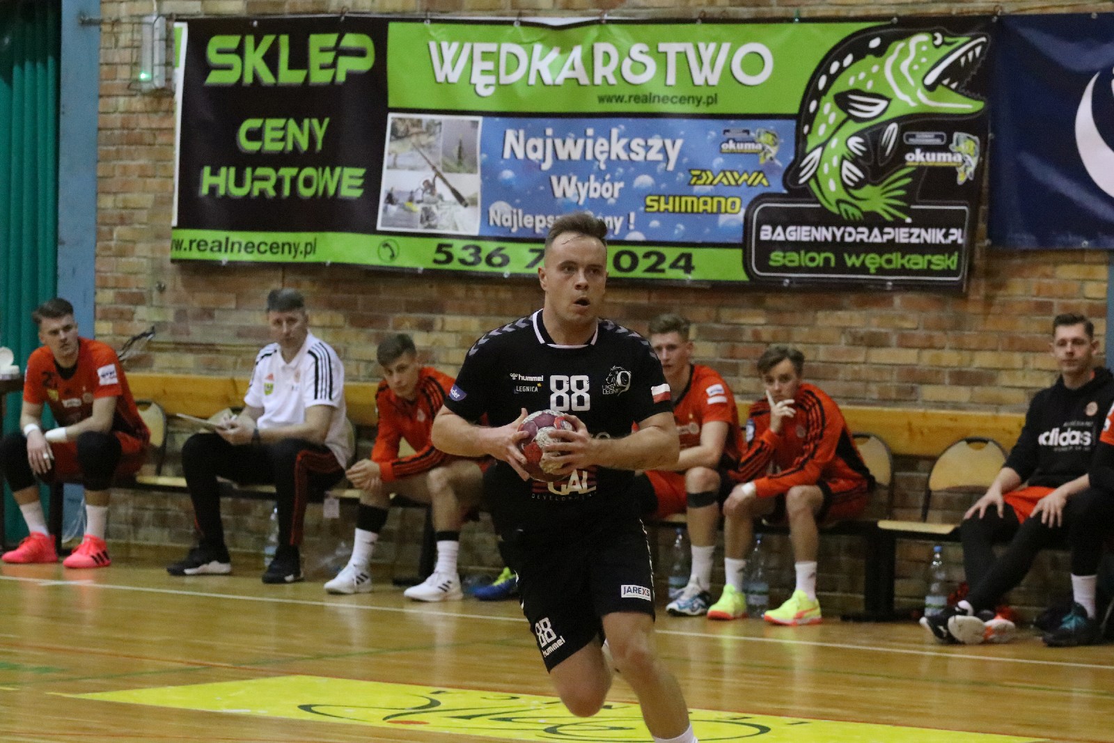 W Legnicy bez sensacji. Zagłebie wygrywa z Dziewiątką Legnica