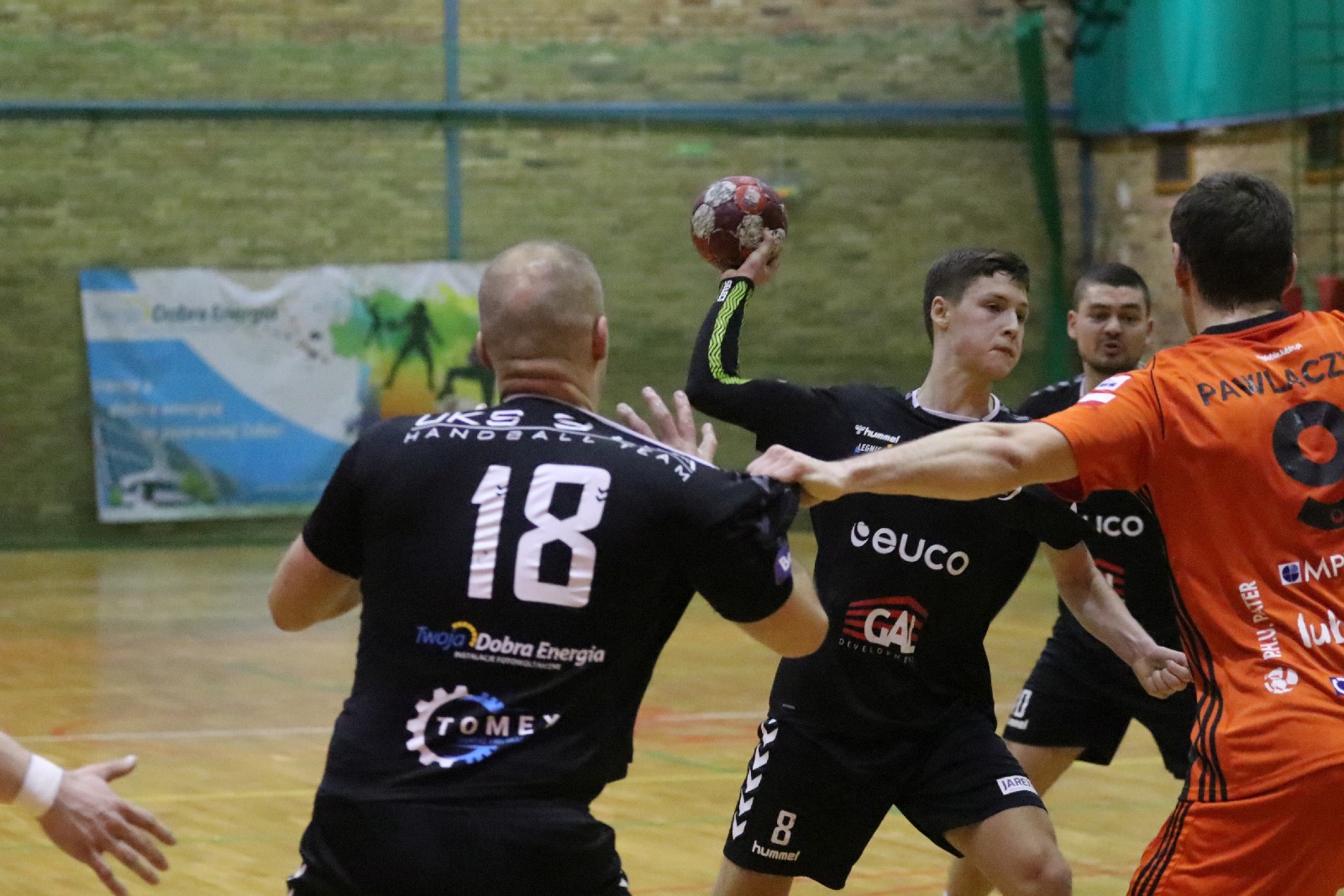 W Legnicy bez sensacji. Zagłebie wygrywa z Dziewiątką Legnica