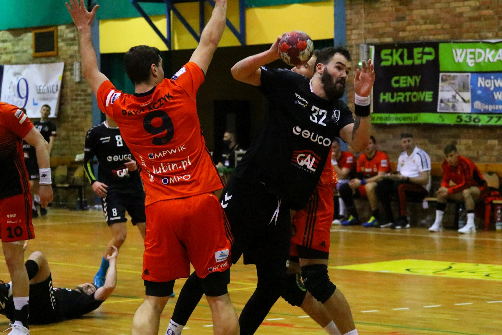 W Legnicy bez sensacji. Zagłebie wygrywa z Dziewiątką Legnica