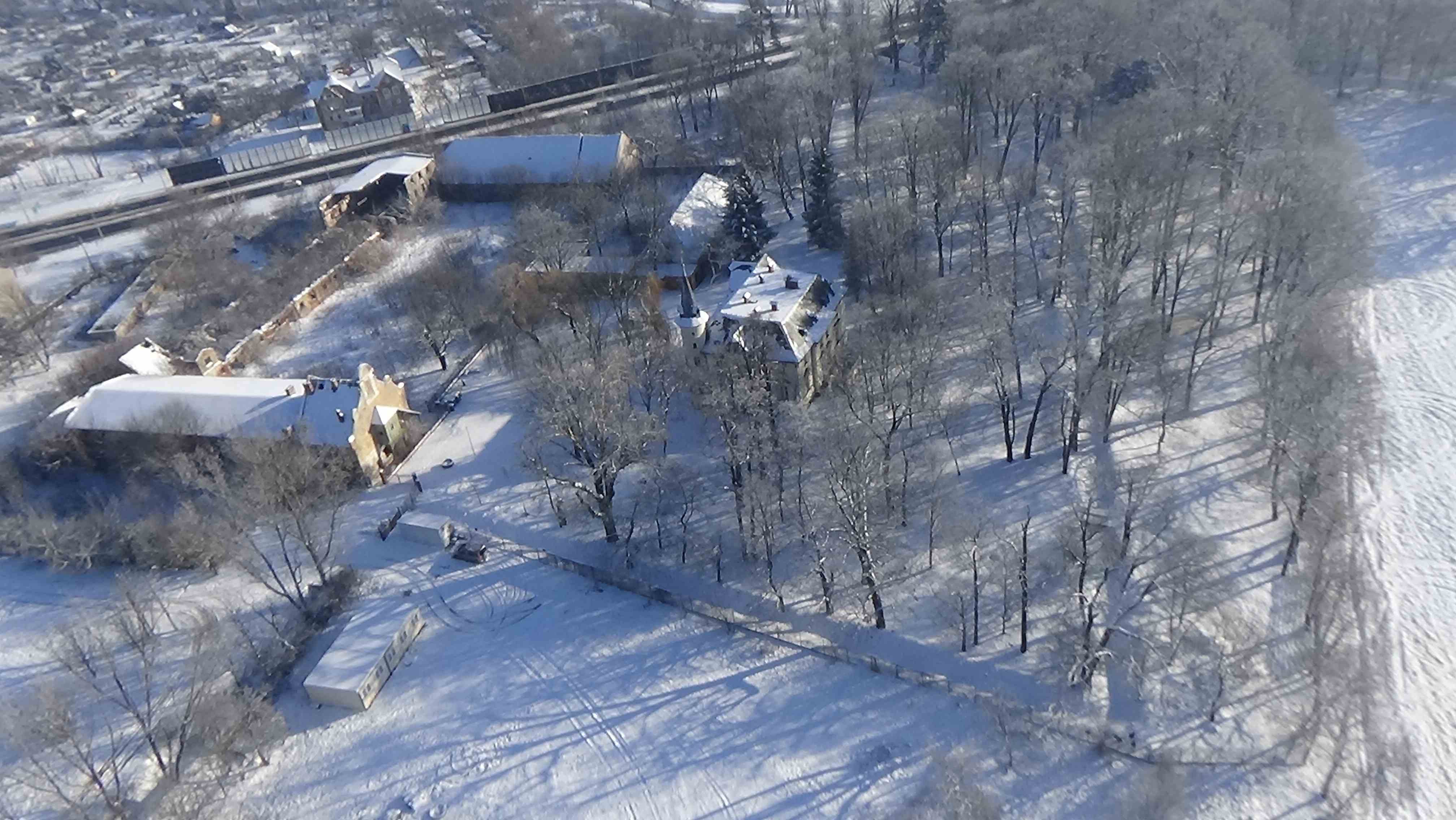 Legnica z lotu ptaka w zimowej scenerii
