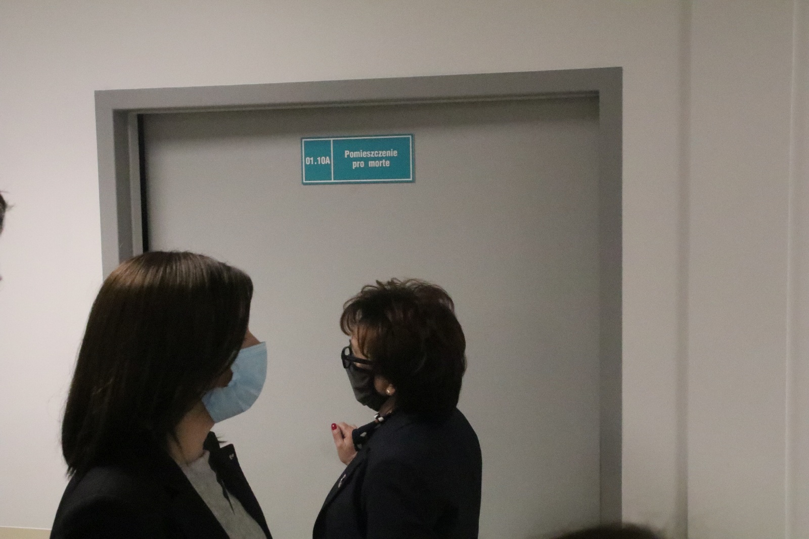 Znamienici goście na otwarciu modułowego szpitala covidowego