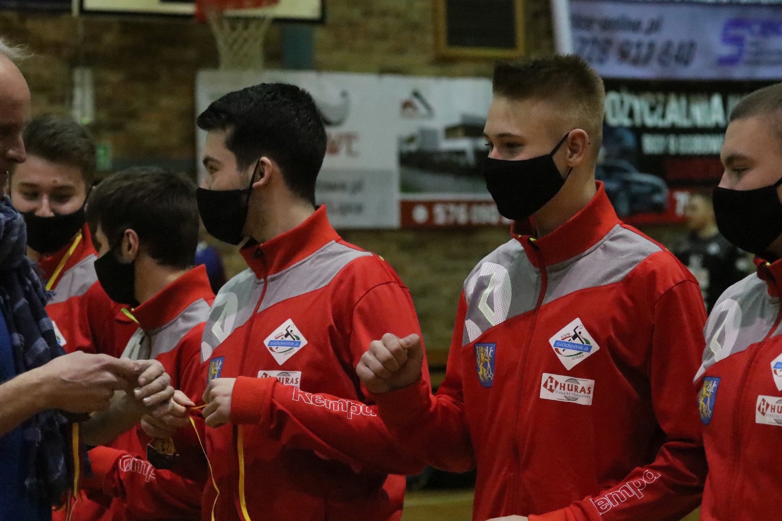 Juniorzy Siódemki odebrali medale za wicemistrzostwo województwa