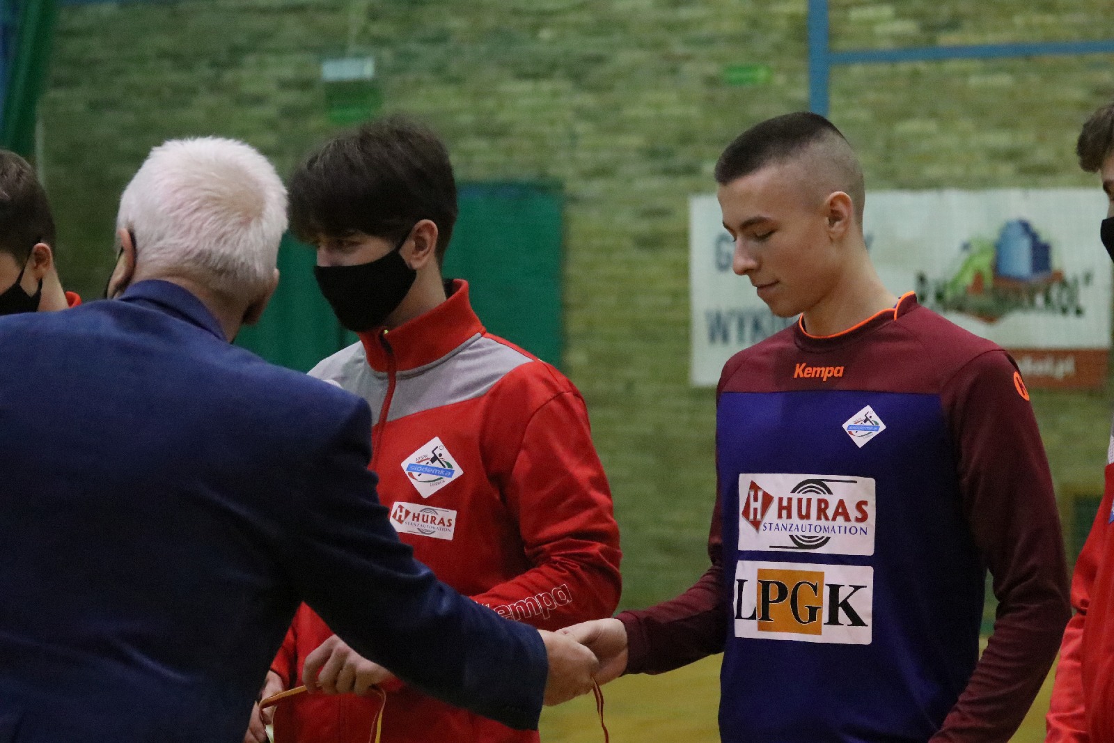 Juniorzy Siódemki odebrali medale za wicemistrzostwo województwa