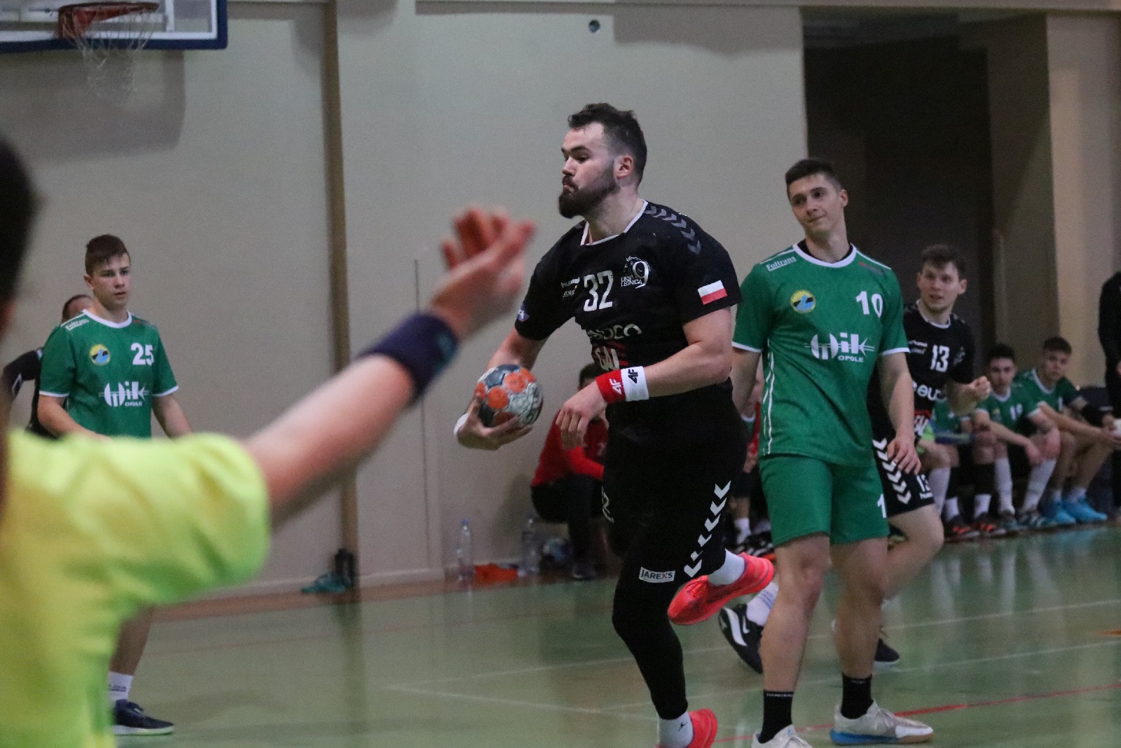 Legniczanie gładko pokonują drużynę z Komprachcic