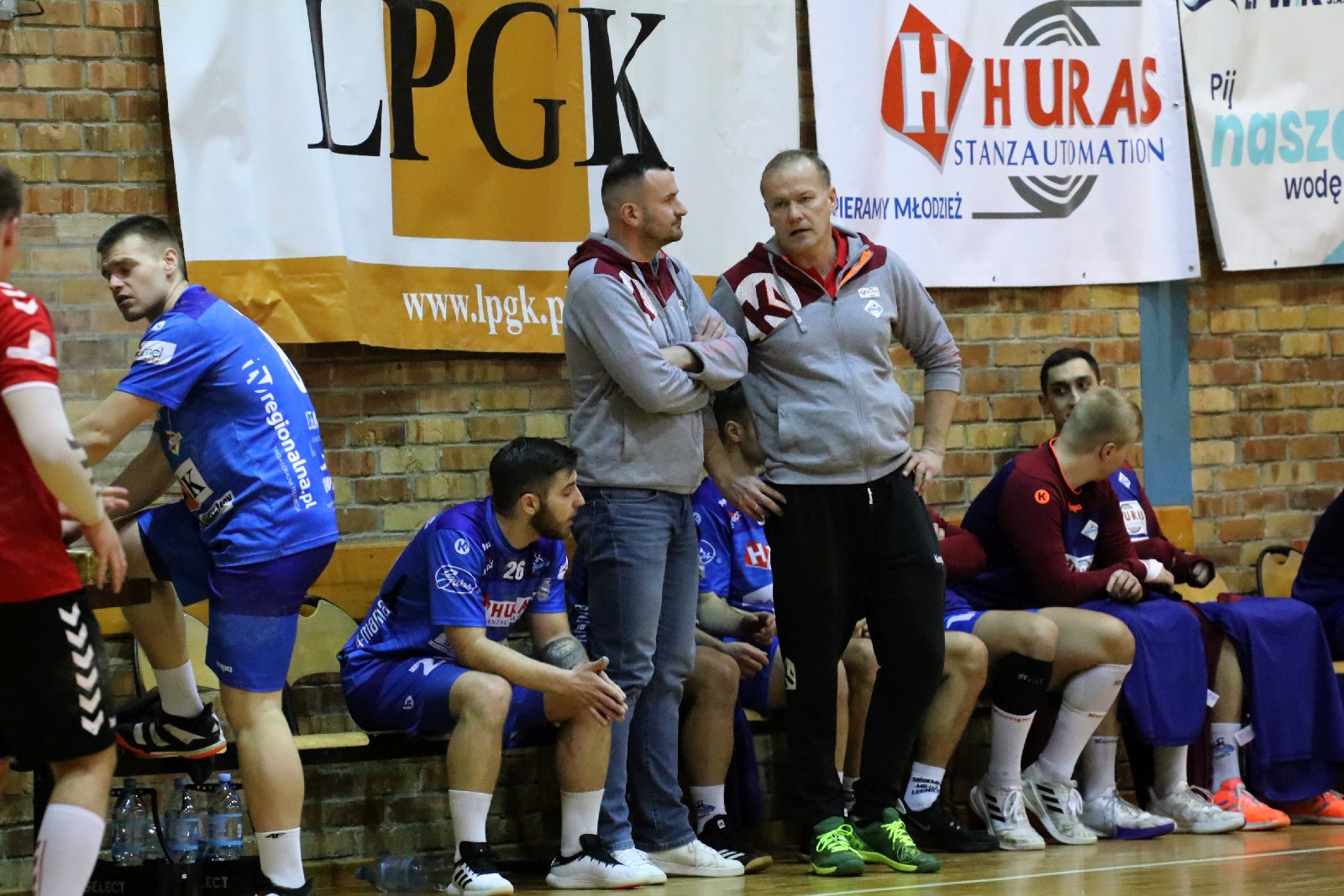 Porażka z beniaminkiem. Siódemka straciła punkty i fotel lidera