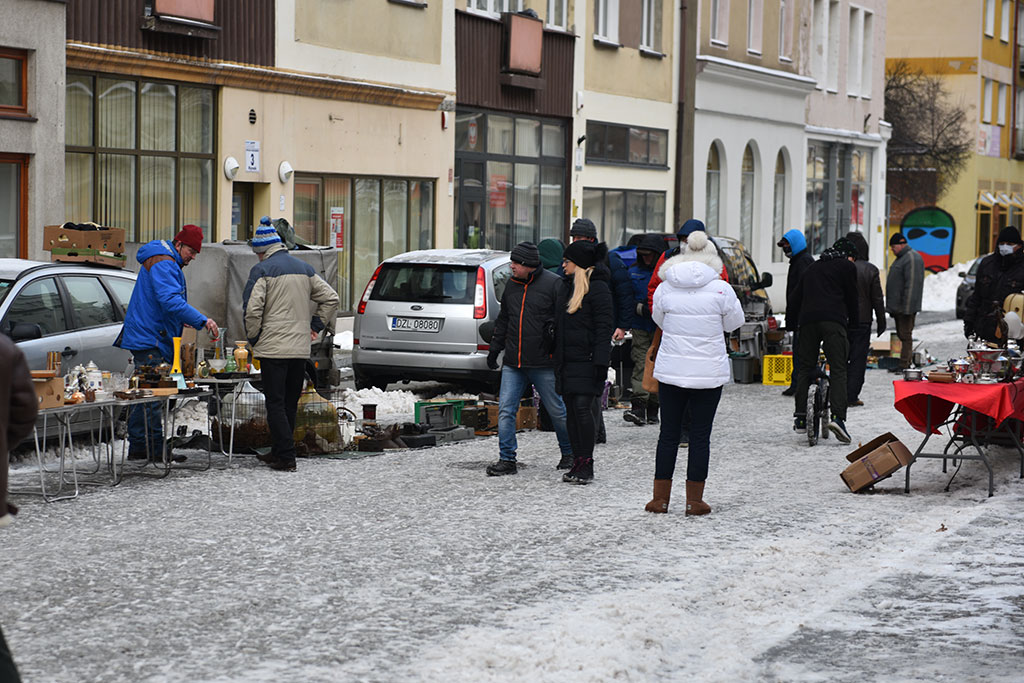 Zobacz jakie cuda można było znaleźć na jarmarku staroci