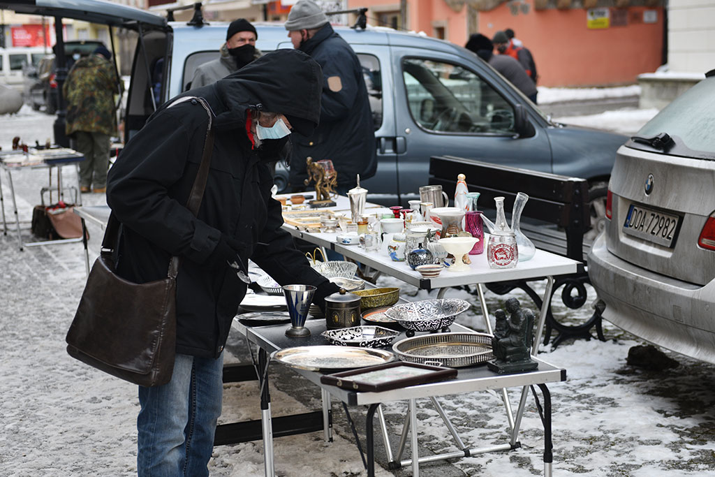 Zobacz jakie cuda można było znaleźć na jarmarku staroci