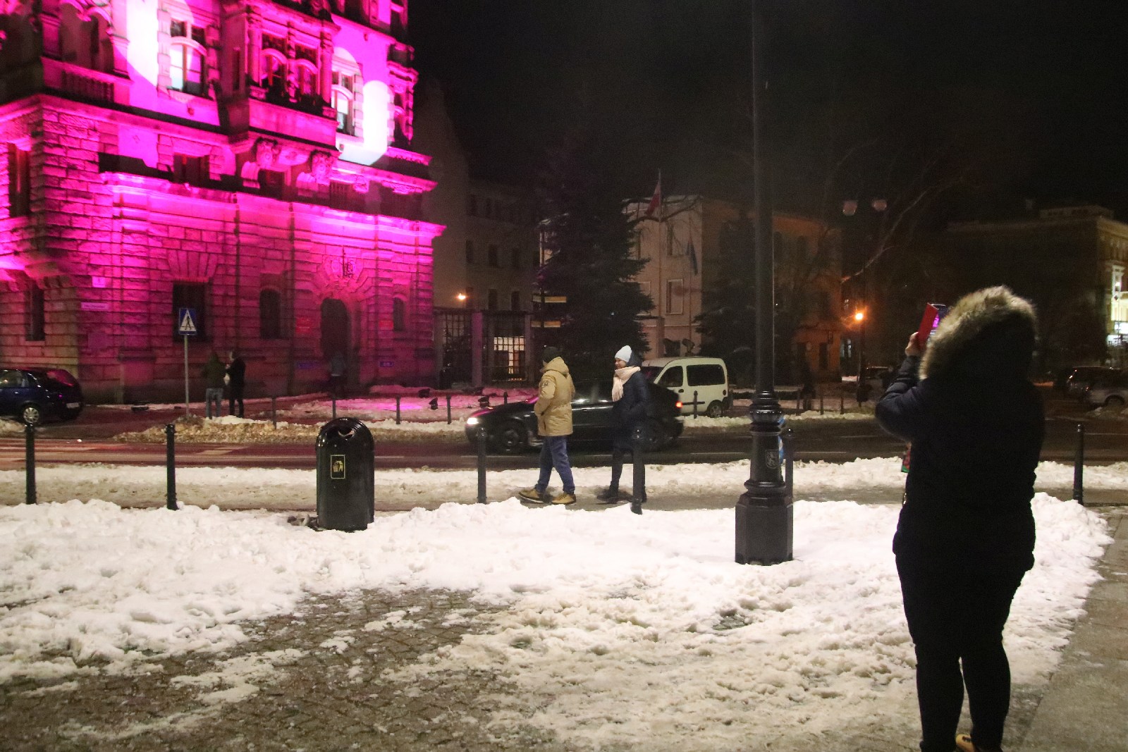 Ratusz okrył się walentynkową iluminacją