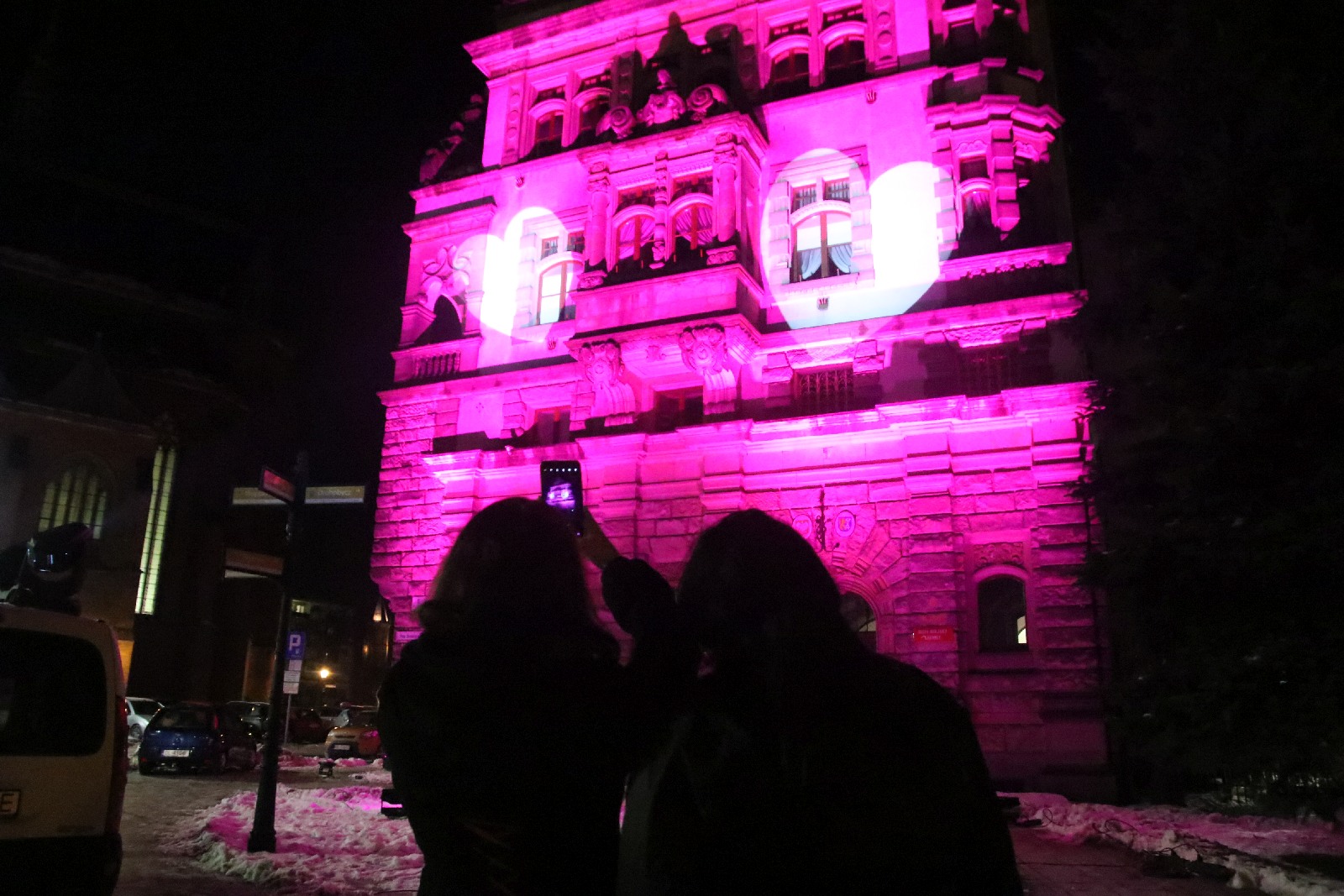 Ratusz okrył się walentynkową iluminacją