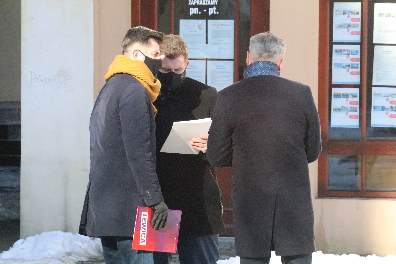Na legnickim rynku protestowali parlamentarzyści Wiosny