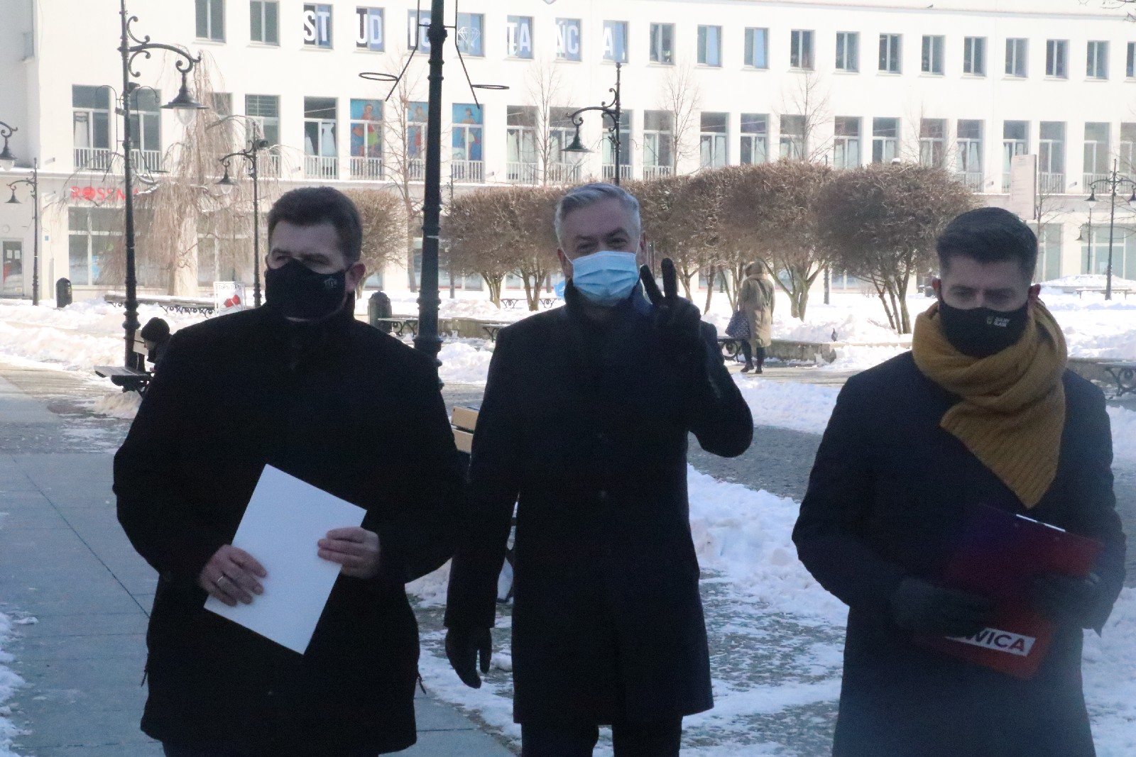 Na legnickim rynku protestowali parlamentarzyści Wiosny