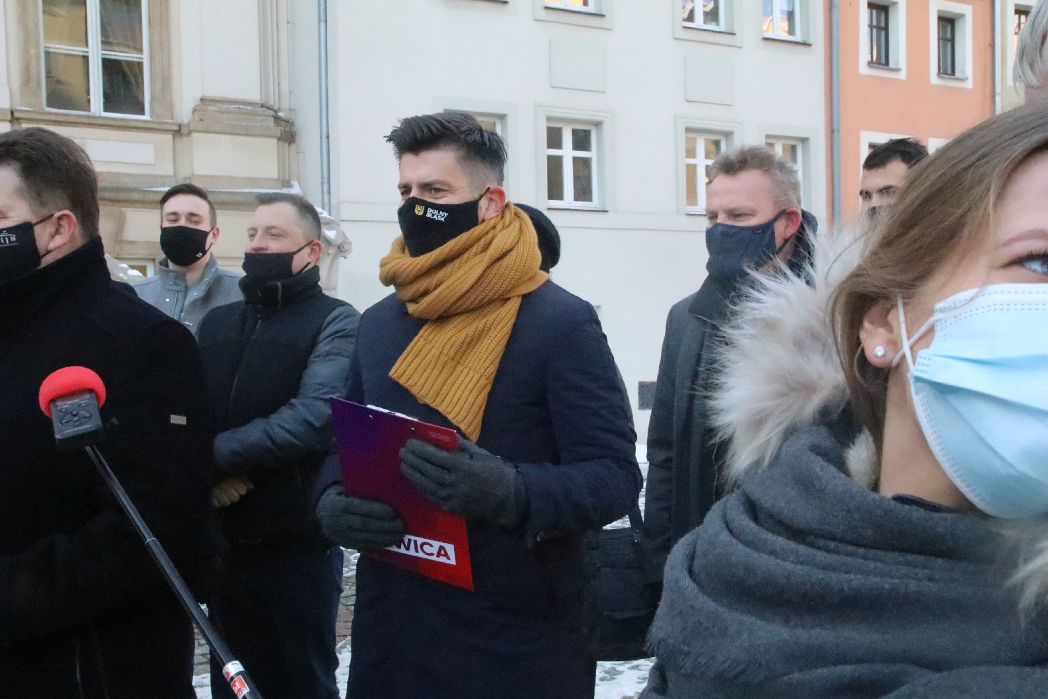 Na legnickim rynku protestowali parlamentarzyści Wiosny
