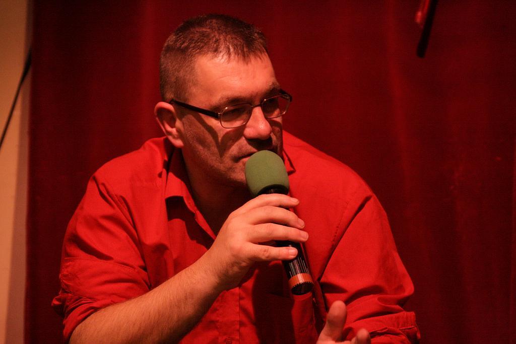 Jacek Głomb jest dyrektorem teatru od sierpnia 1994