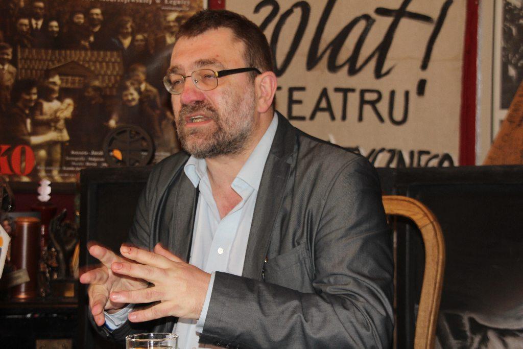 Jacek Głomb jest dyrektorem teatru od sierpnia 1994