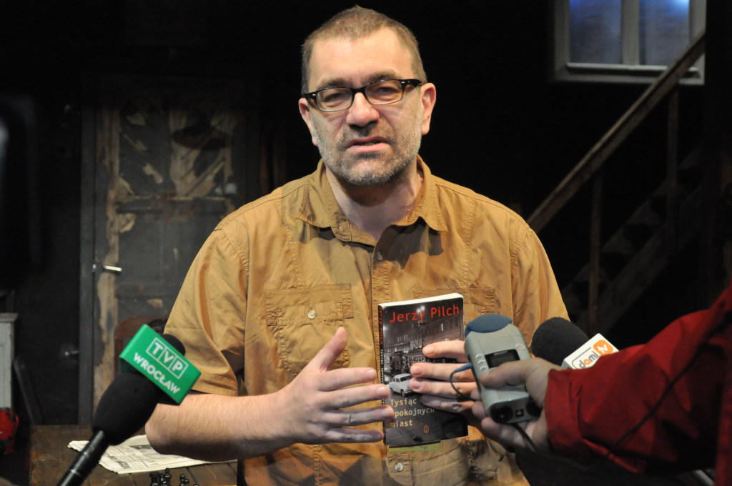 Jacek Głomb jest dyrektorem teatru od sierpnia 1994