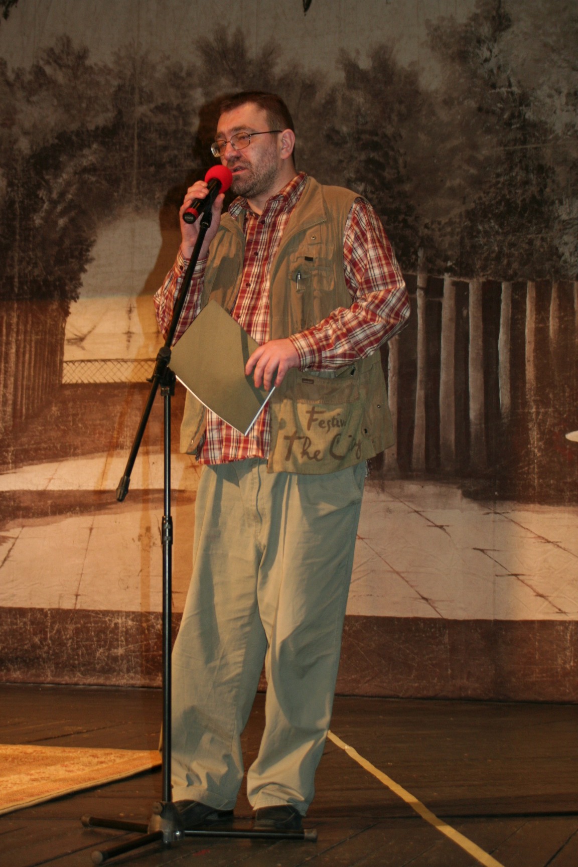 Jacek Głomb jest dyrektorem teatru od sierpnia 1994
