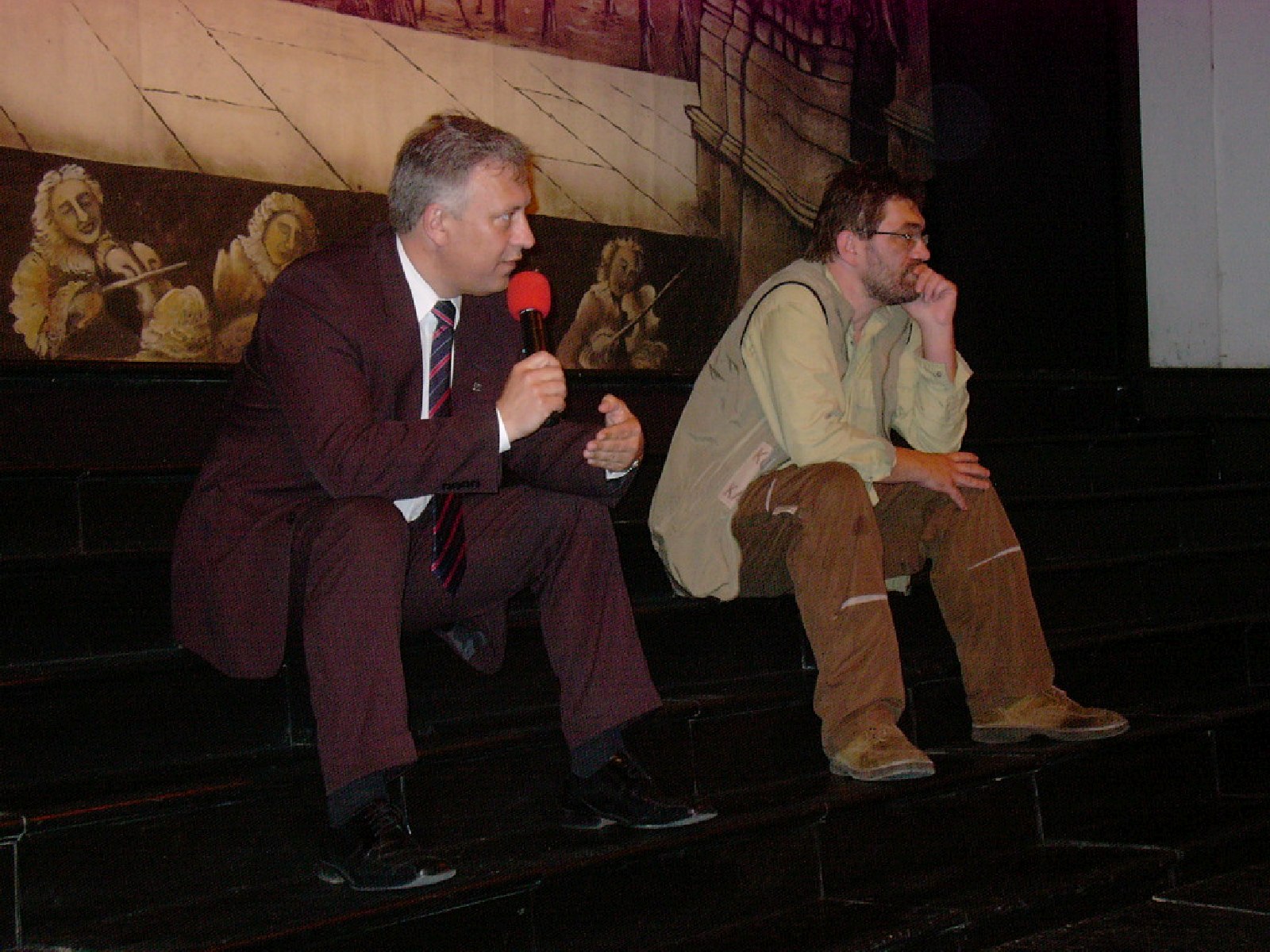 Jacek Głomb jest dyrektorem teatru od sierpnia 1994