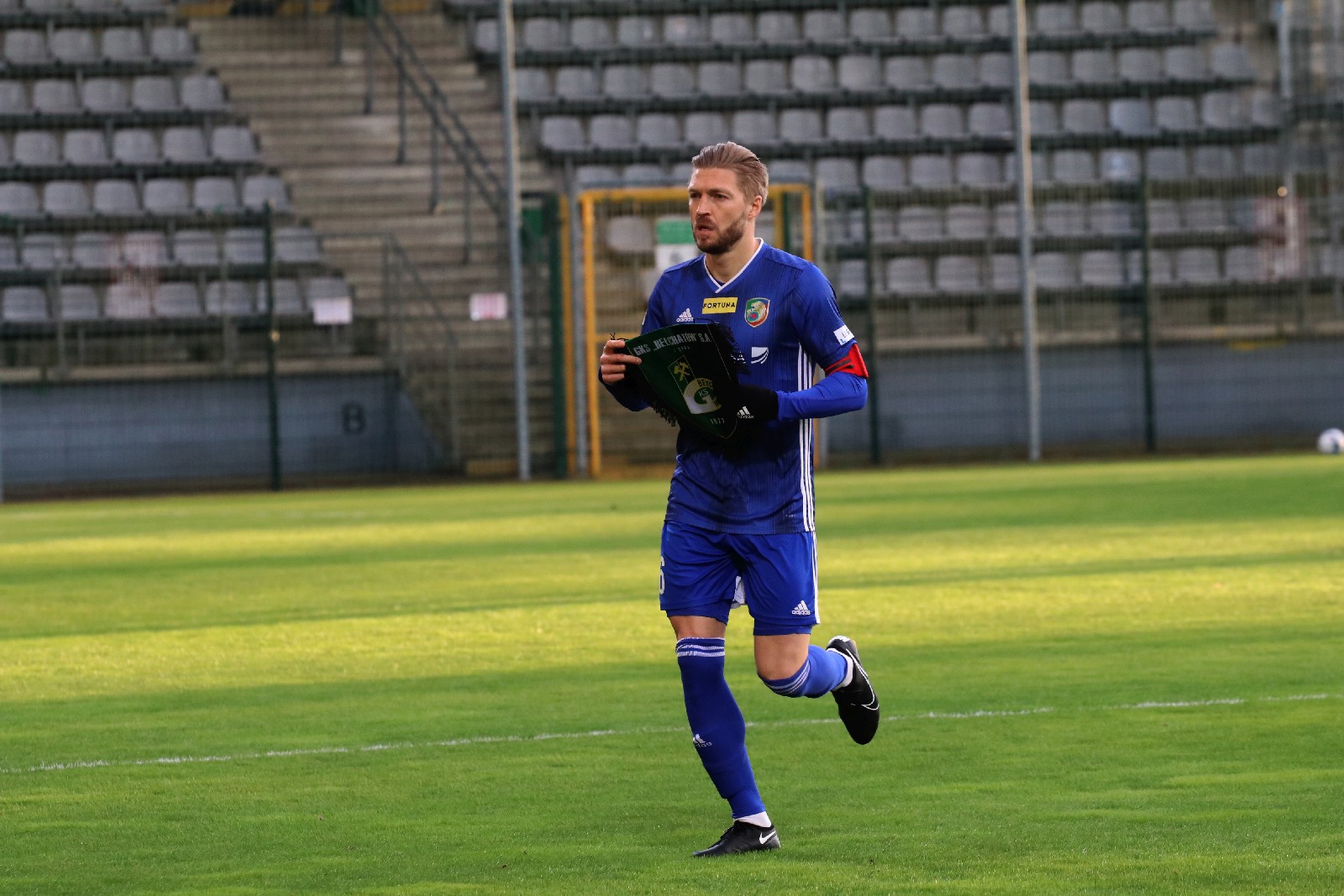 Miedź Legnica pokonuje GKS Bełchatów 3:0