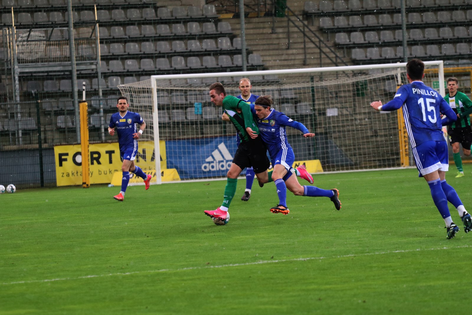 Miedź Legnica pokonuje GKS Bełchatów 3:0