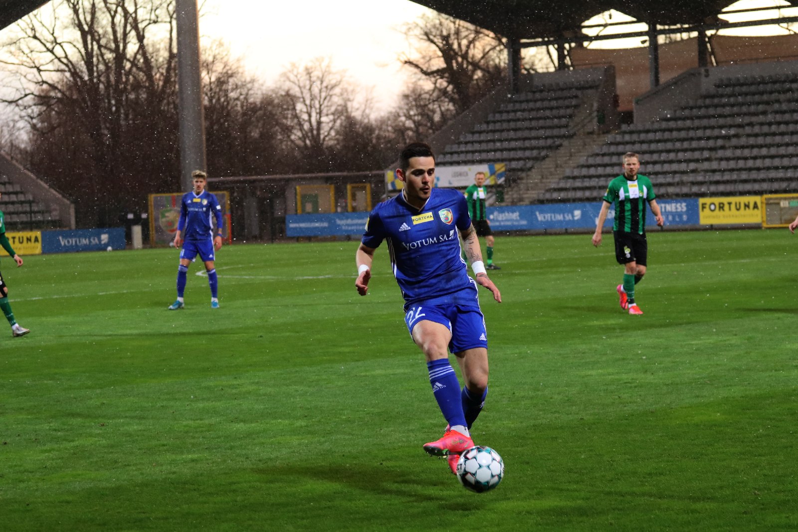 Miedź Legnica pokonuje GKS Bełchatów 3:0