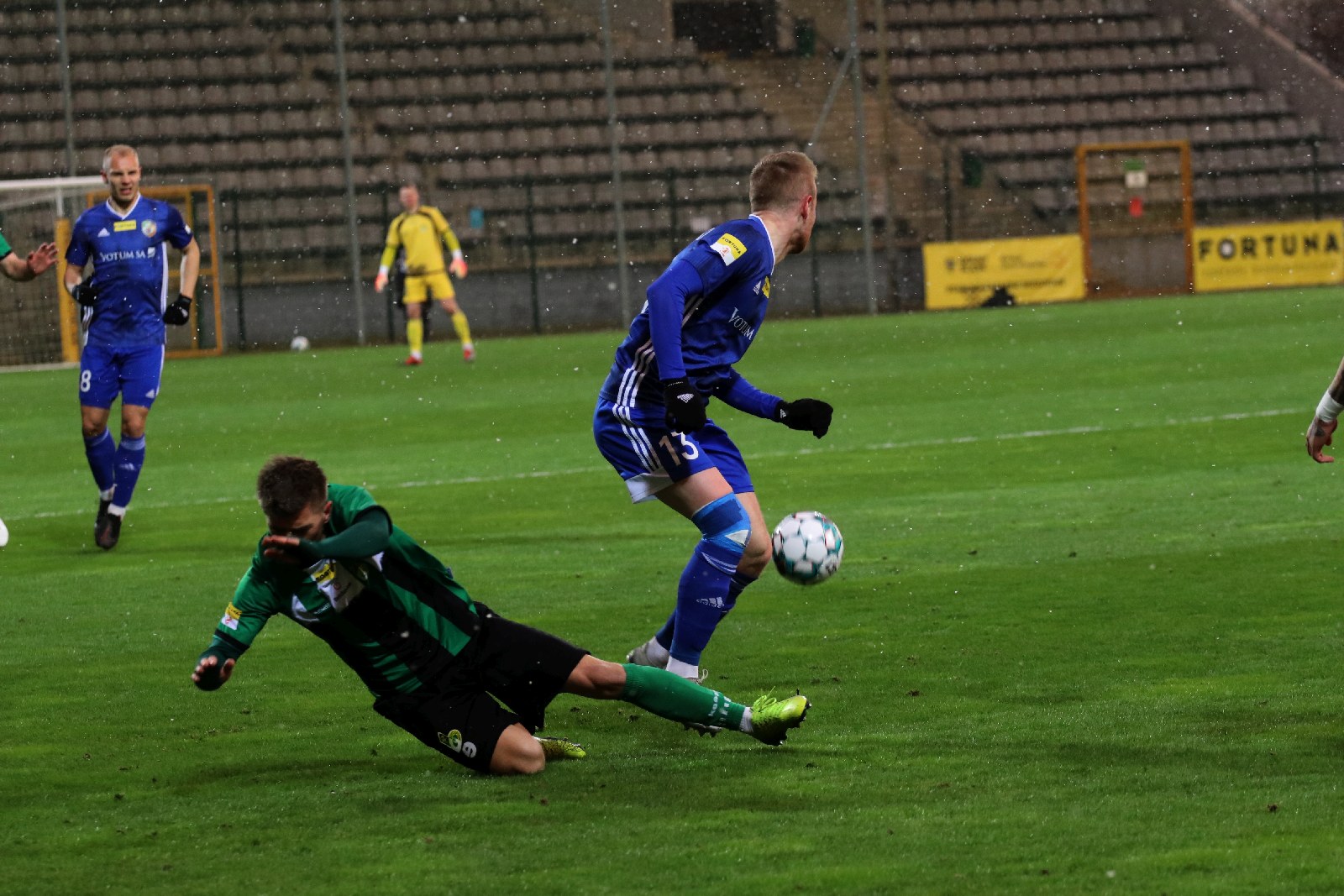 Miedź Legnica pokonuje GKS Bełchatów 3:0