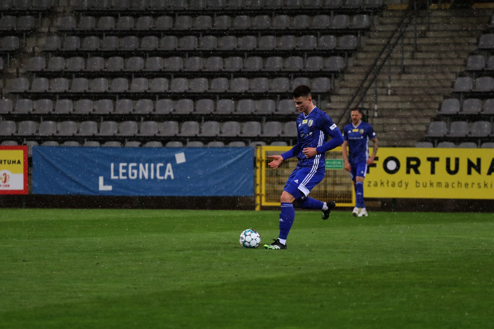 Miedź Legnica pokonuje GKS Bełchatów 3:0