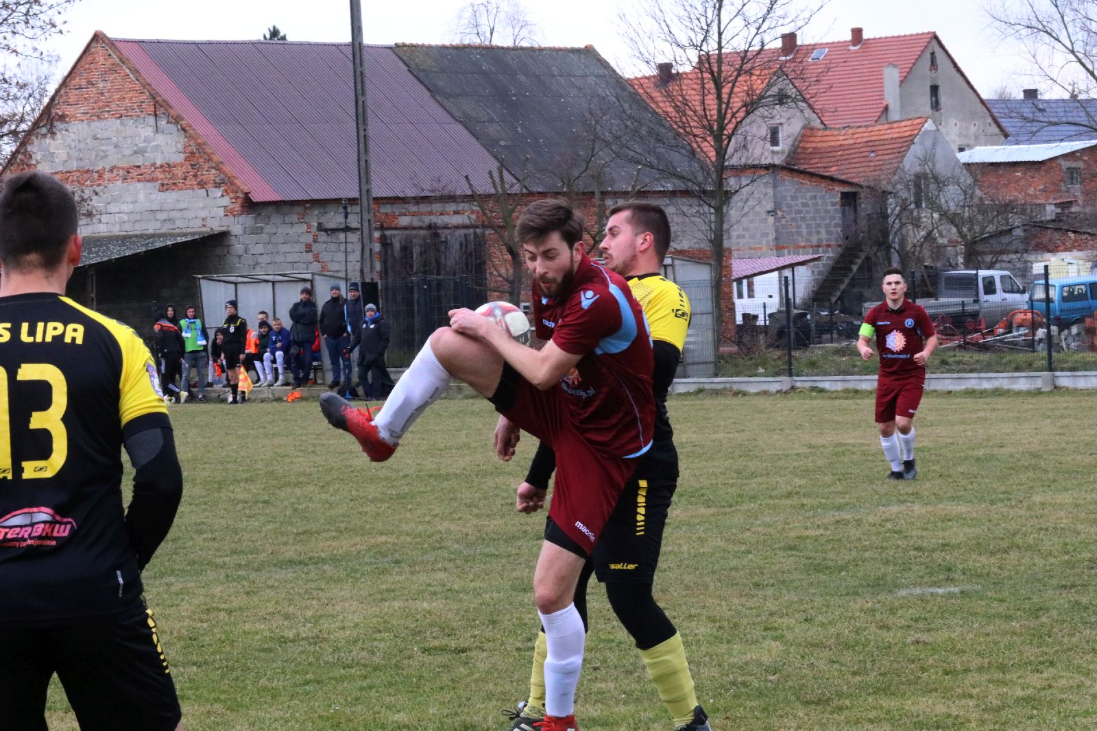 Błękitni Koskowice pewnie pokonał u siebie LZS Lipa