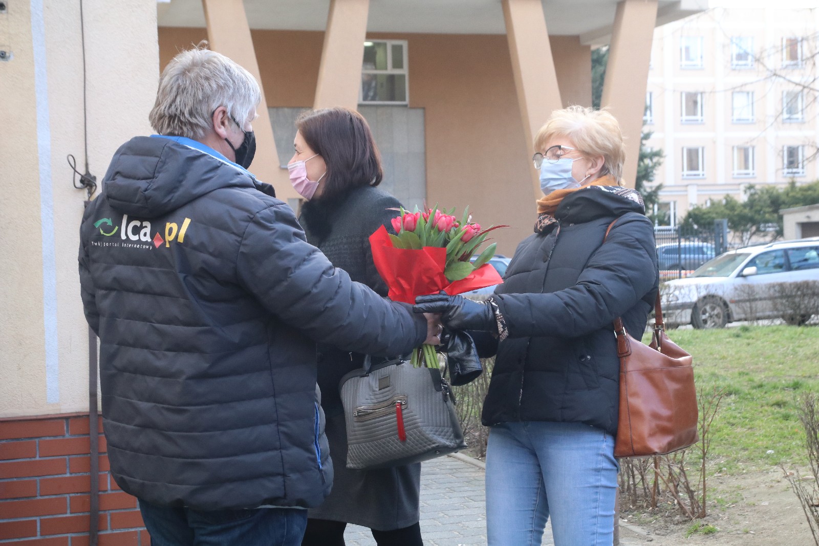 Kwiaty od portalu LCA.PL i kwiaciarni Prestige wywołały uśmiech