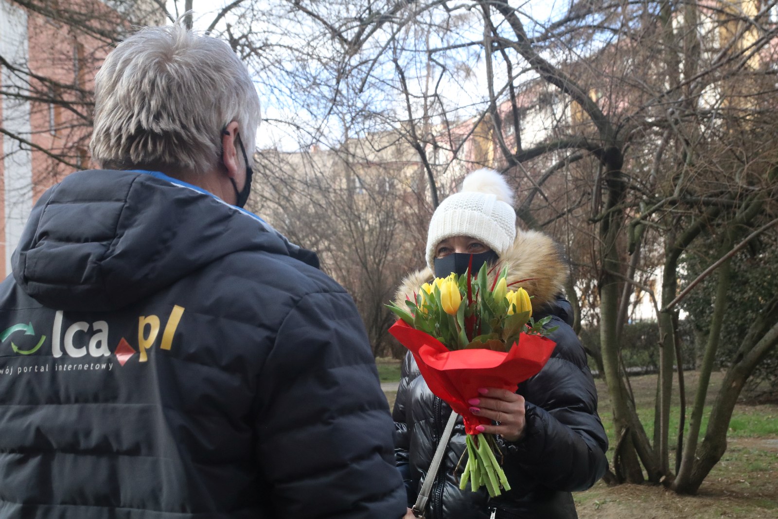 Kwiaty od portalu LCA.PL i kwiaciarni Prestige wywołały uśmiech