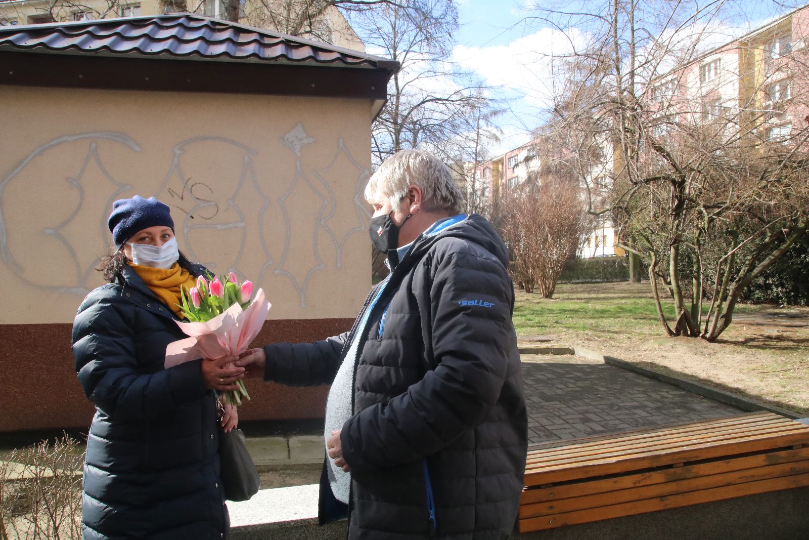 Kwiaty od portalu LCA.PL i kwiaciarni Prestige wywołały uśmiech