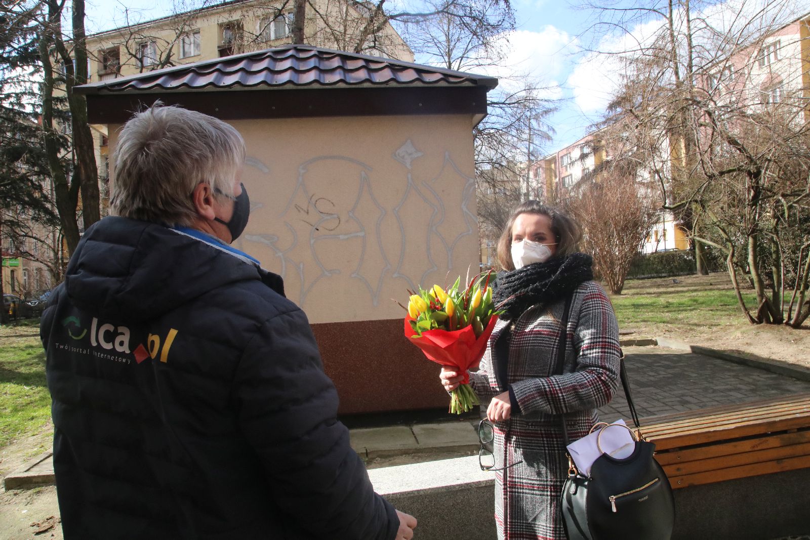 Kwiaty od portalu LCA.PL i kwiaciarni Prestige wywołały uśmiech