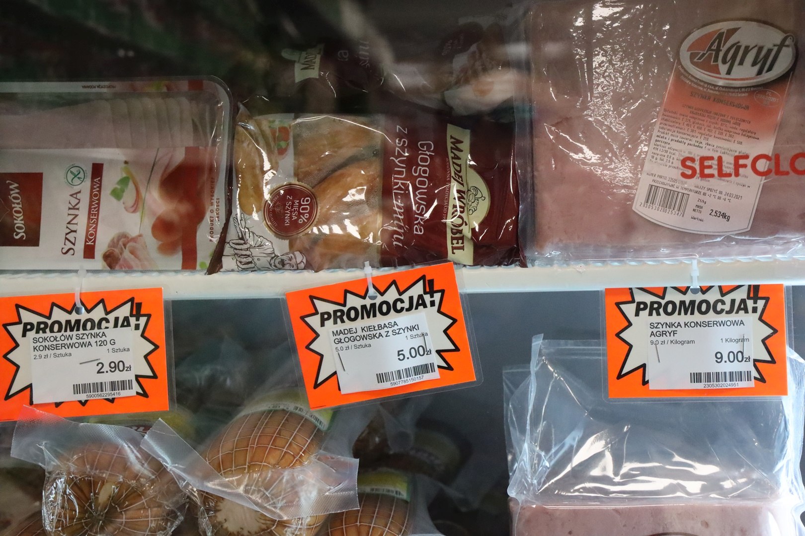 Pierwsi klienci zrobili już  zakupy w sklepie socjalnym