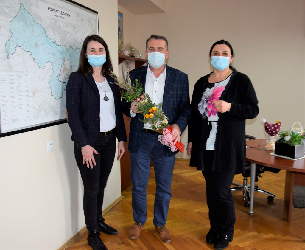 Warsztaty z panią Emilią, czyli jak zrobić wielkanocną palmę
