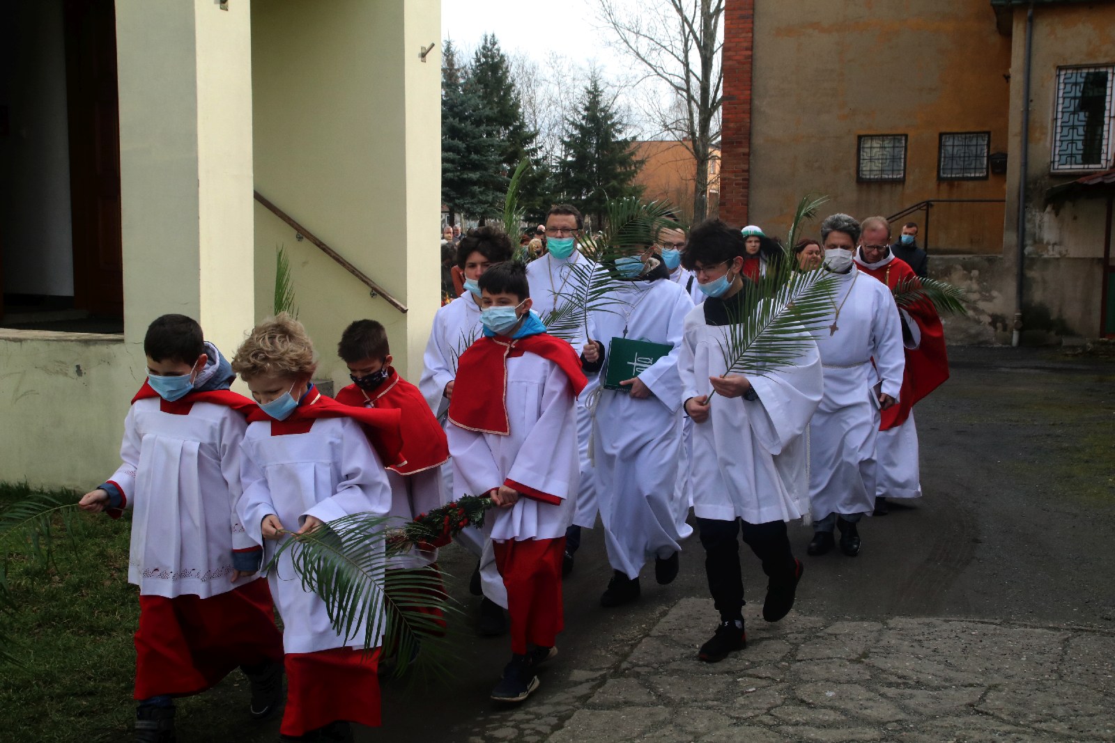 Inscenizacja wjazdu Pana Jezusa na osiołku do Jerozolimy