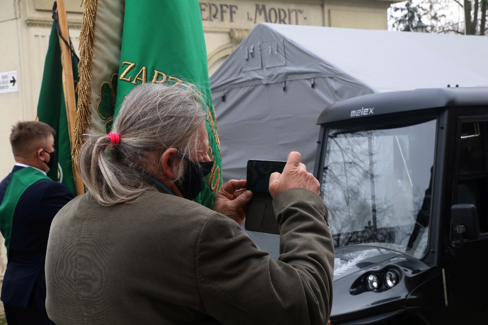Pogrzeb Ryszarda Maciaka nauczyciela fizyki w Legnicy