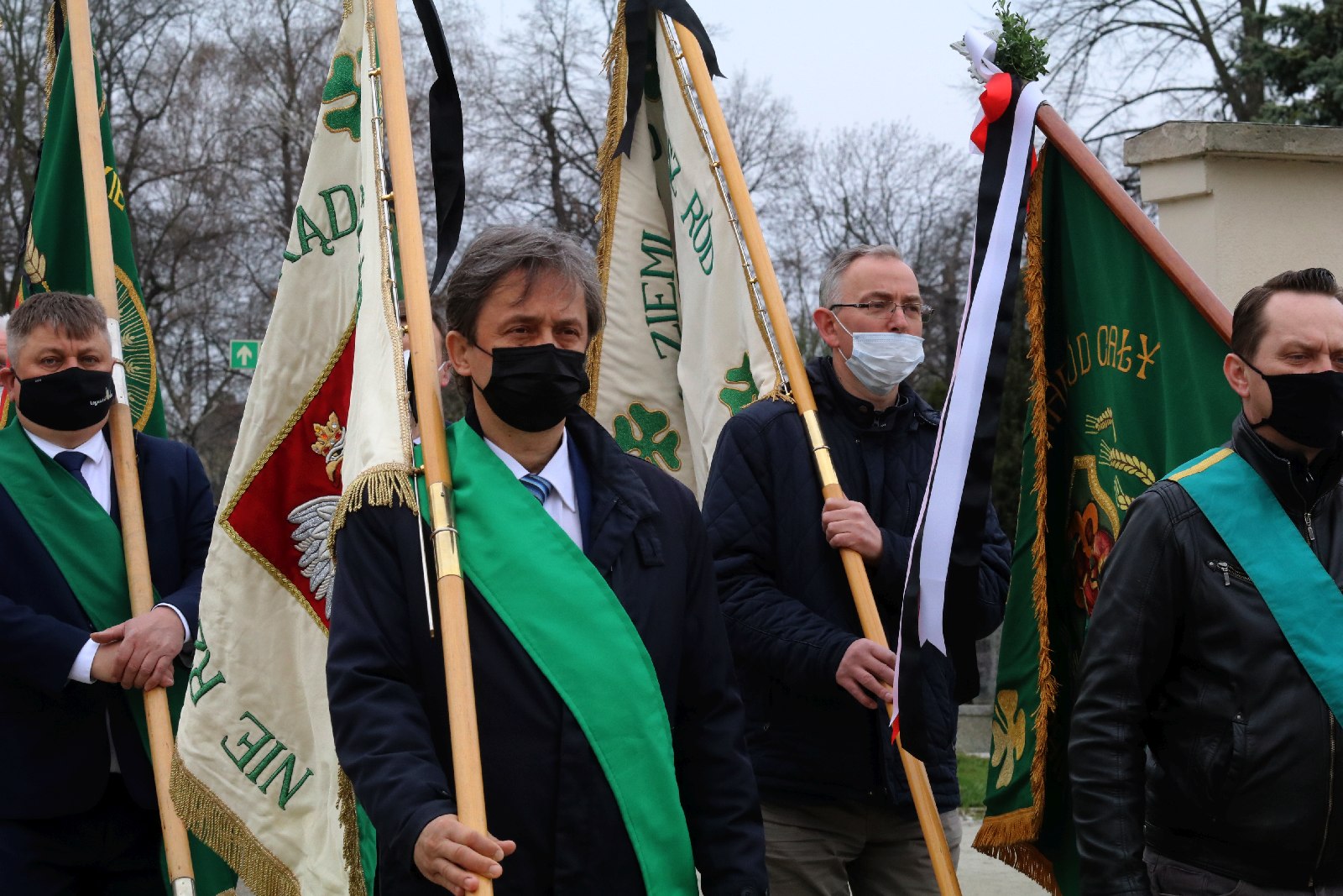 Pogrzeb Ryszarda Maciaka nauczyciela fizyki w Legnicy