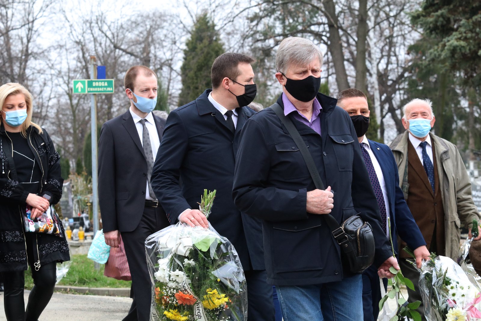 Pogrzeb Ryszarda Maciaka nauczyciela fizyki w Legnicy
