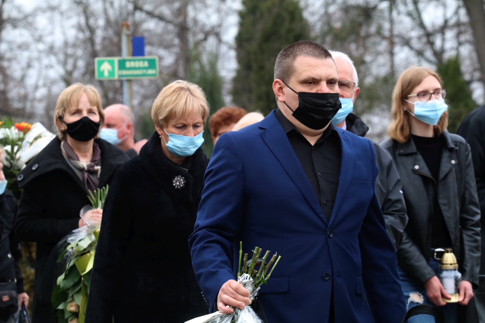 Pogrzeb Ryszarda Maciaka nauczyciela fizyki w Legnicy