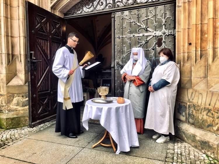 Chleb, śledź i grosz wrócił symbolicznie do Rynku       
