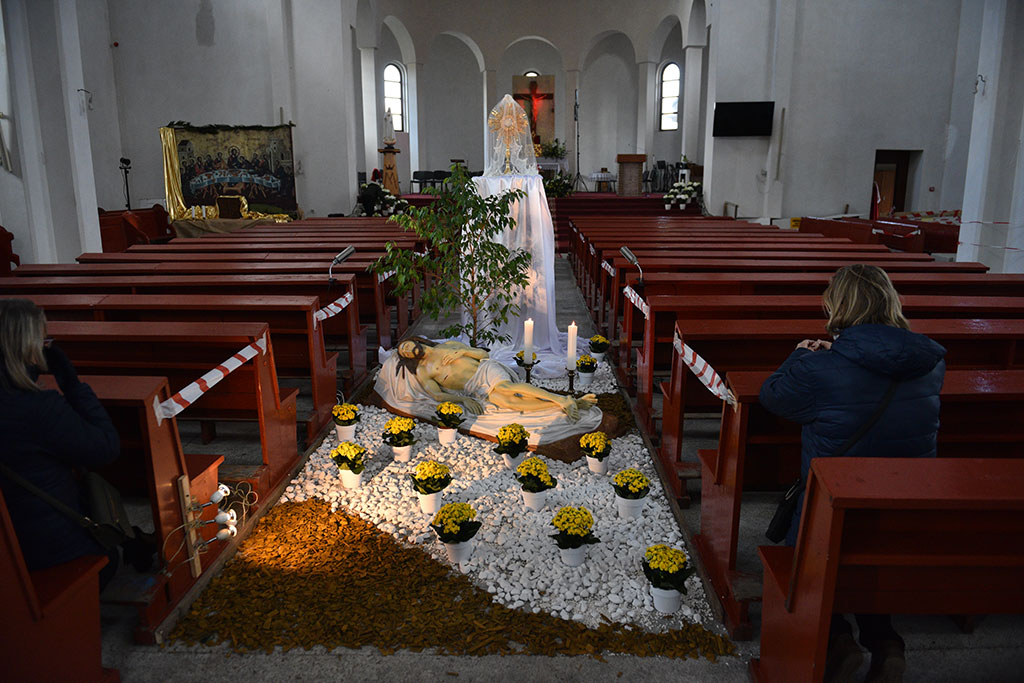 Groby Pańskie w legnickich kościołach w okresie koronawirusa