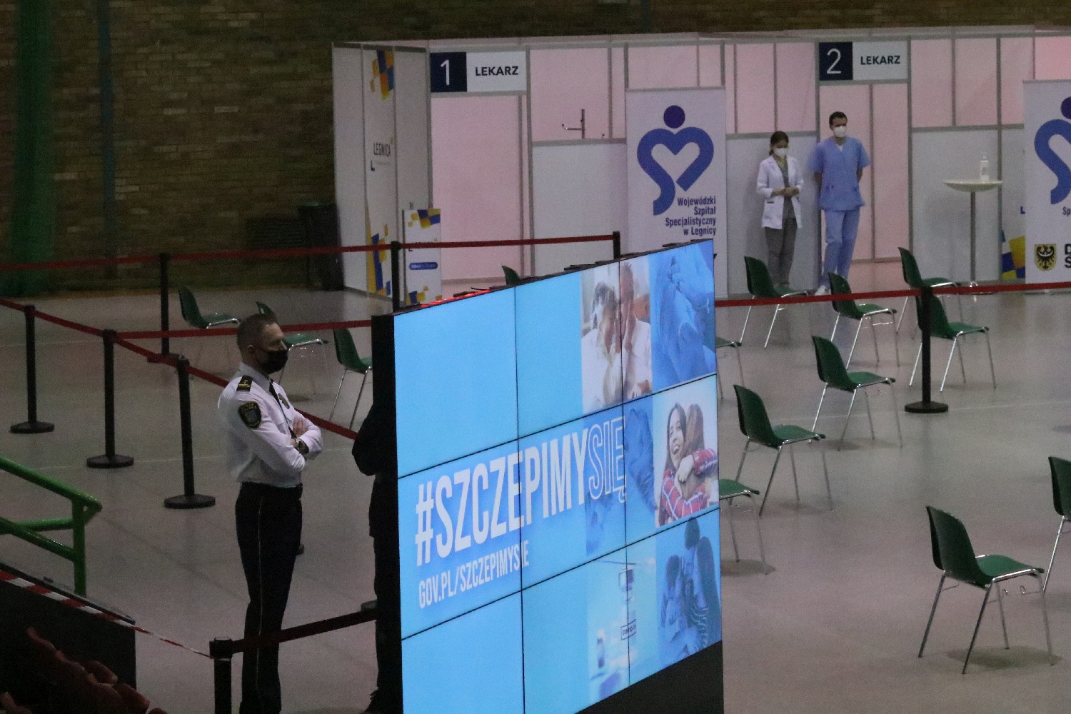 Ruszyły szczepienia w Punkcie Szczepień Powszechnych w Legnicy