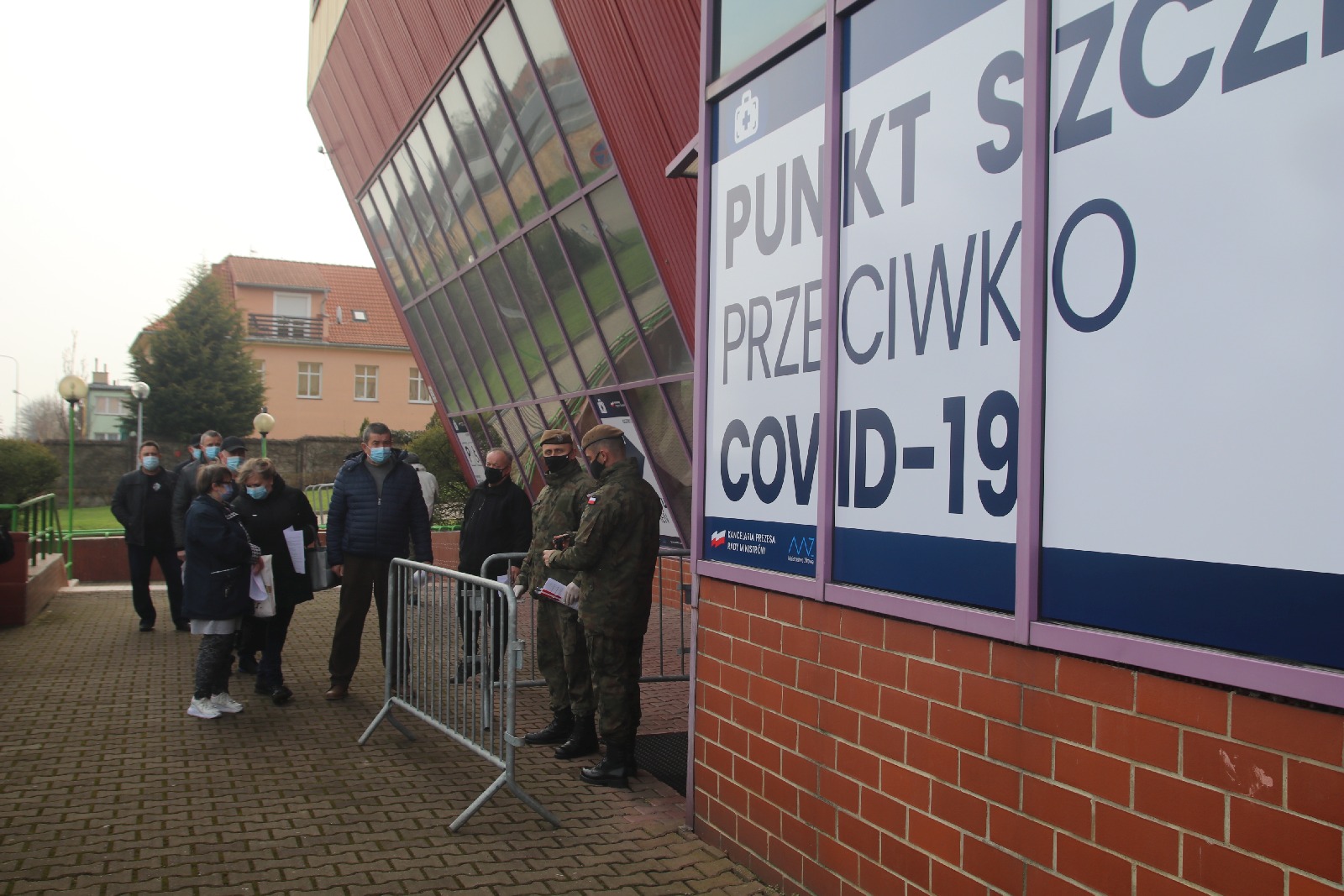 Ruszyły szczepienia w Punkcie Szczepień Powszechnych w Legnicy