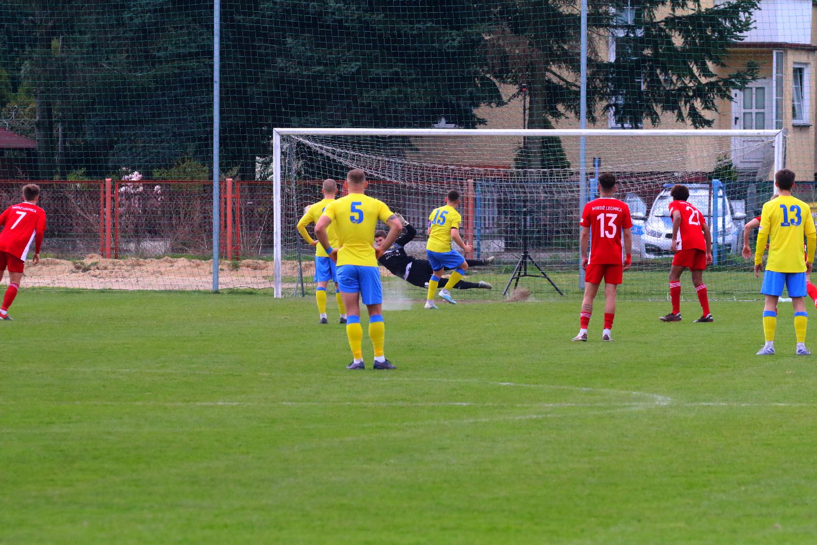Stal Brzeg wygrywa w Legnicy z Miedzią II